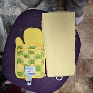 The Spring Shop Lemon and Kiwi Kitchen Set - Yellow and Green